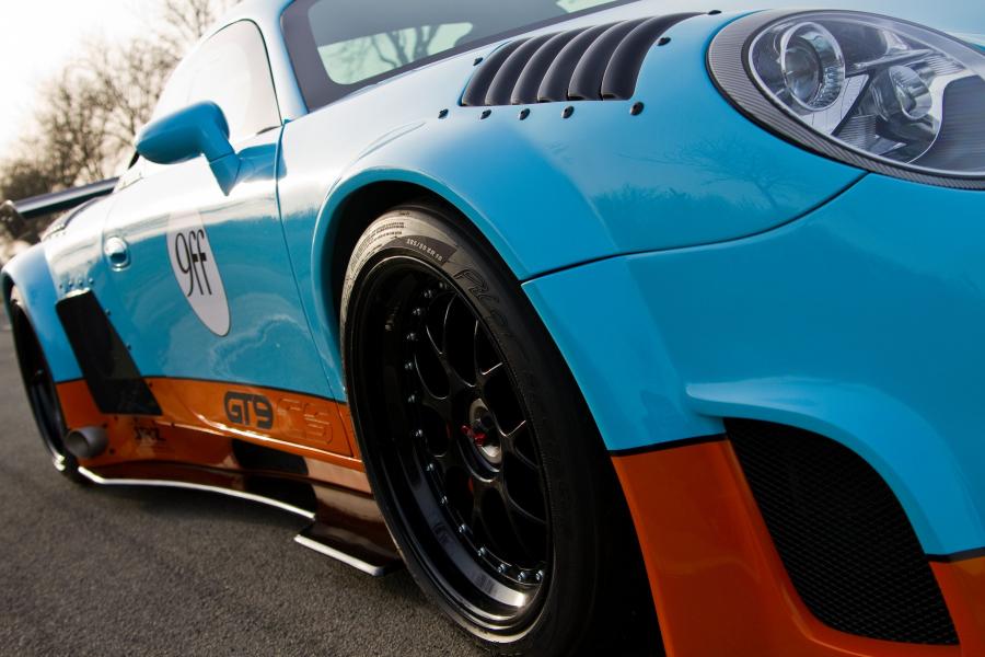  Porsche GT9-CS by 9ff 2012 года  (фото 10 из 40)